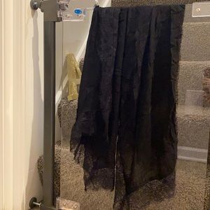 Bcbgmaxazria black women’s scarf